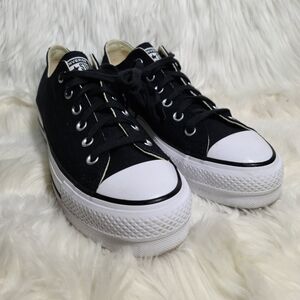 Converse Chuck Taylor All Star Low Top Black 9.5 Women / 7.5 Men